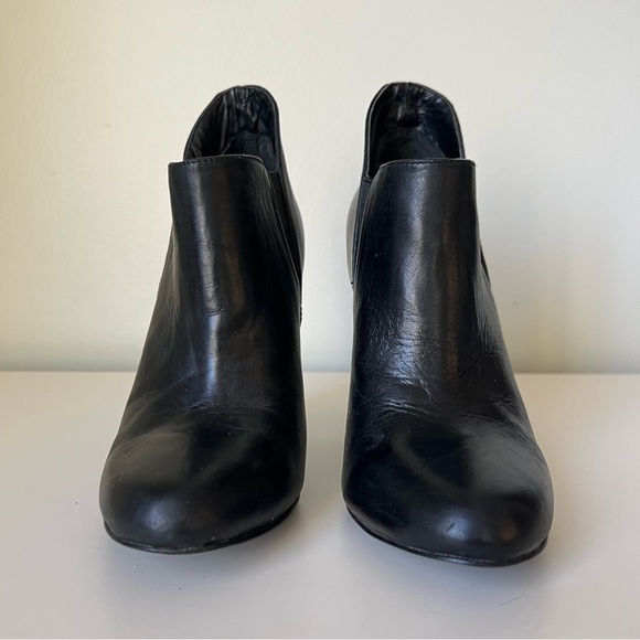 BCBGeneration Black Leather High Heel Booties 6.5 M - Picture 4 of 16